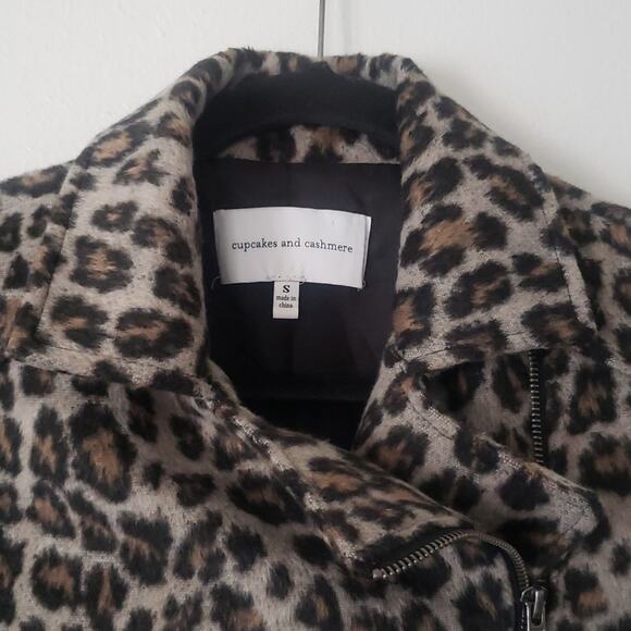 Cupcakes and Cashmere Margaux Leopard Moto Jacket - Picture 7 of 11